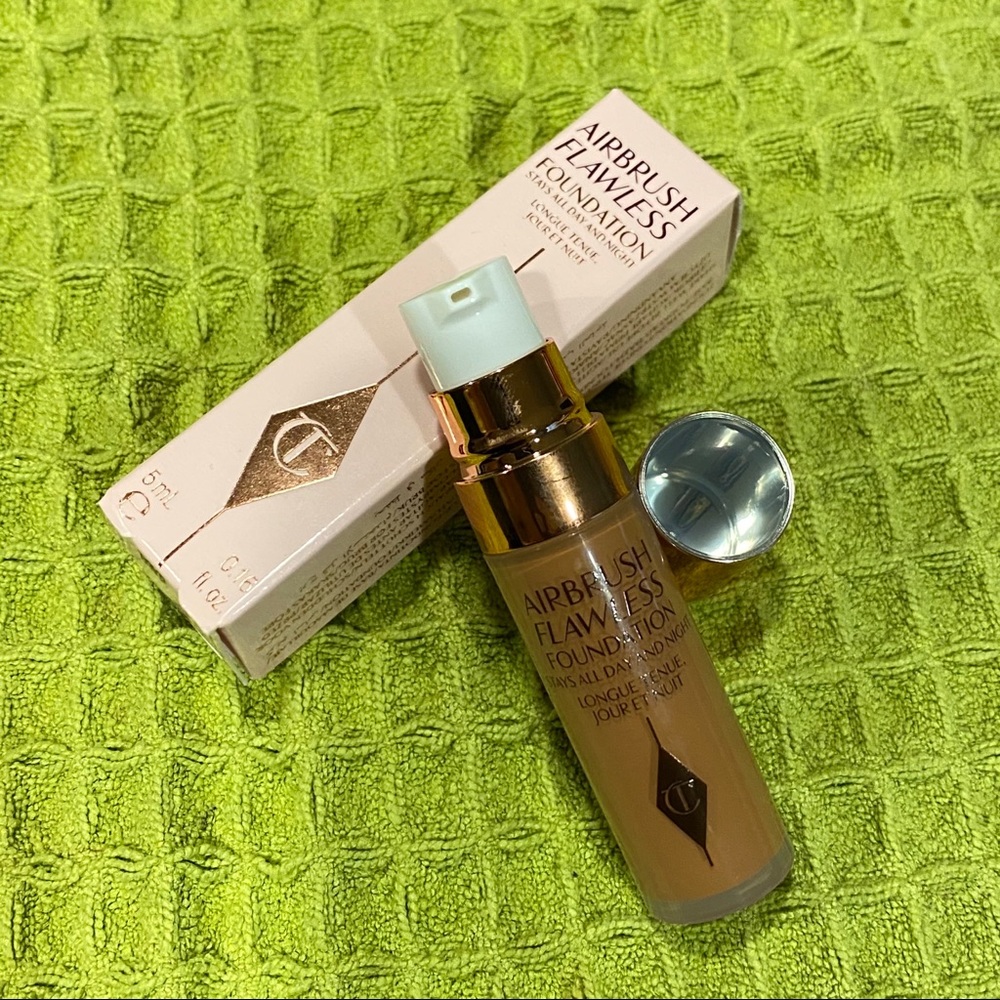 Charlotte Tilbury airbrush flawless foundation 13